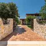 Eleonora App To 2 Tatil Evi