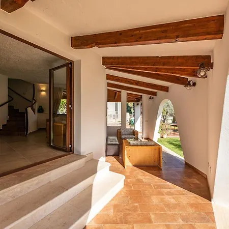 Eleonora App To 2 Holiday home